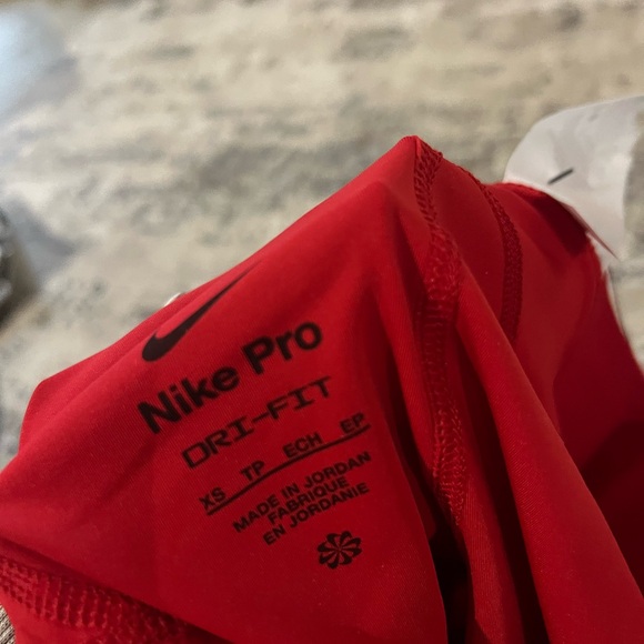 NWT Nike Red Pro 365 5 Inch Shorts Size XS - Picture 6 of 6